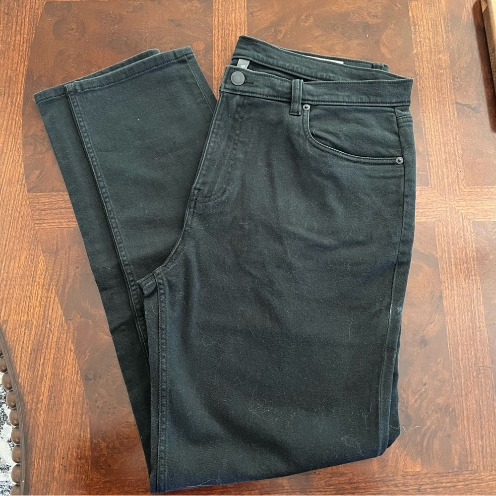 Vuori Men's Black Slim Jeans